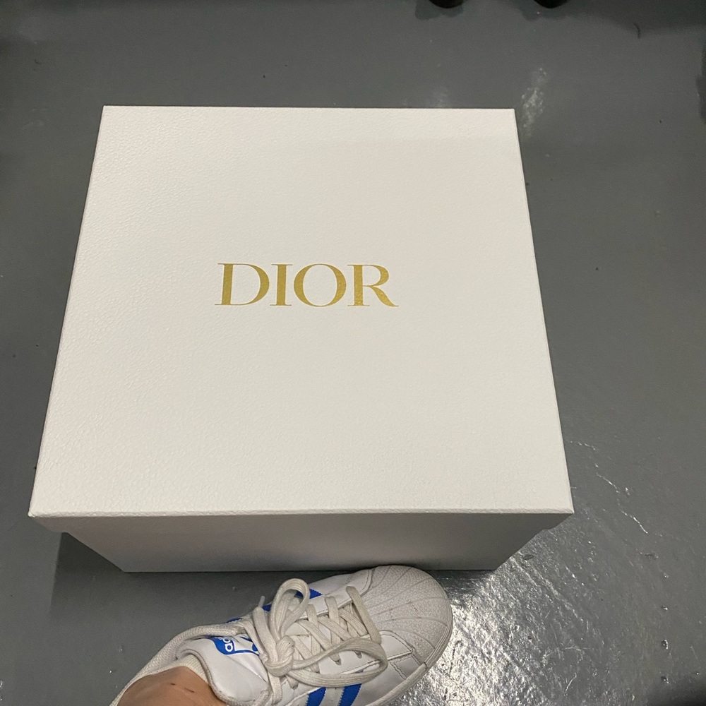 Dior box  excellent condition